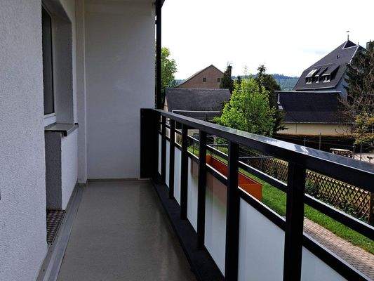 großzügiger Balkon.jpg