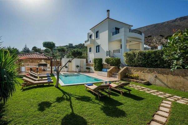 Kreta, Afrata: Premium-Villa mit Meerblick zu verkaufen