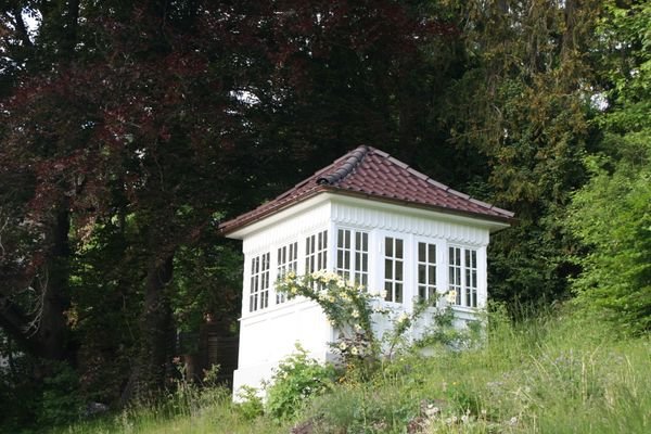 Historisches Gartenhaus mit Ausblick