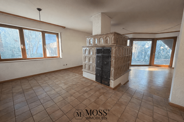 Essbereich mit kachelofen