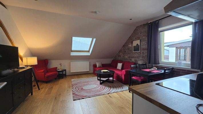 2 Zimmer Apartment im DG