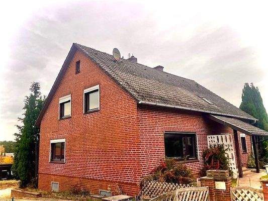 Haus Front/Seitenansicht