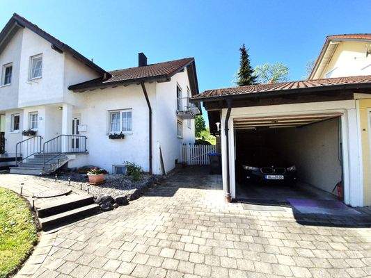 26. Frontansicht Haus, Garage.jpg