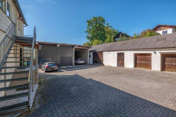 Garagen und Werkstatt