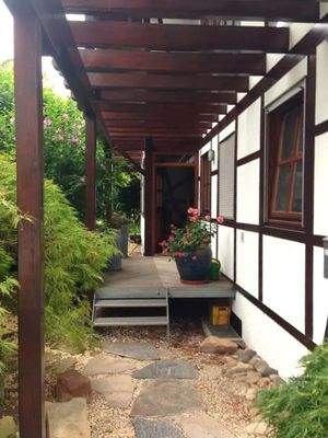 EINGANG Ostseite mit Weg Pergola, bzw.Balkonpfetten.jpg