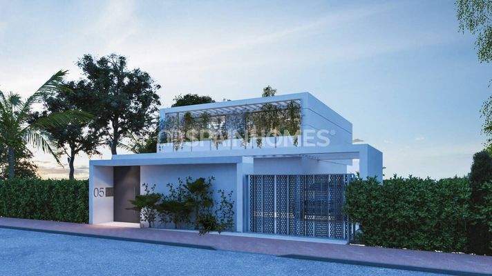 Spacious Villas with Golf Course View in Murcia