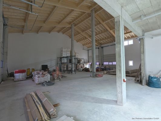 Bereich hintere Halle