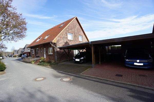 Haus Straßenseite (2).jpg