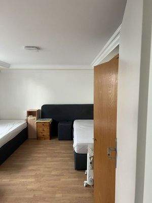 11 Schlafzimmer Vorderhaus