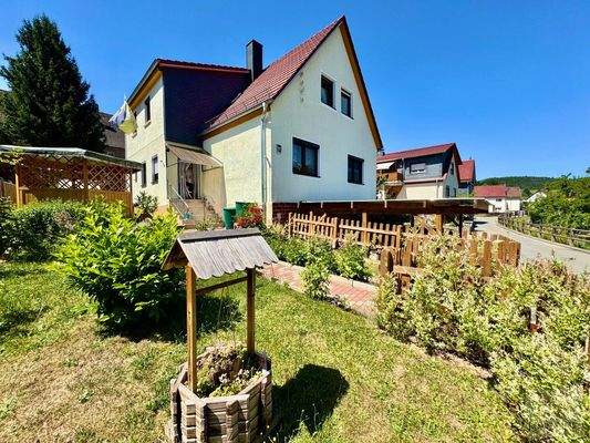 Liebevoll angelegter Vorgarten