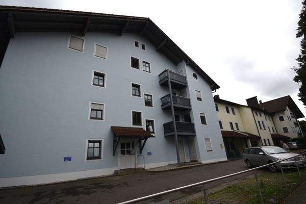 Außenansicht (3)-min.JPG