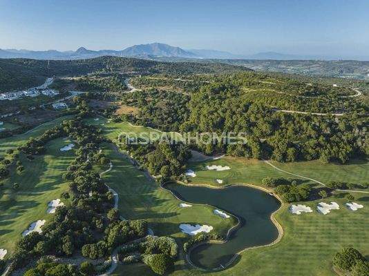 Exclusive Lands with Sea and Golf Views in Cádiz