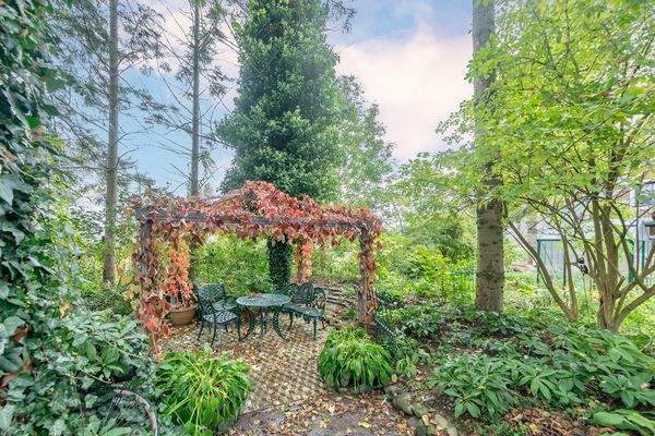 Zauberhafte Plätze auf dem gesamten Grundstück