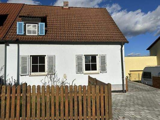 Hausansicht von der Straße