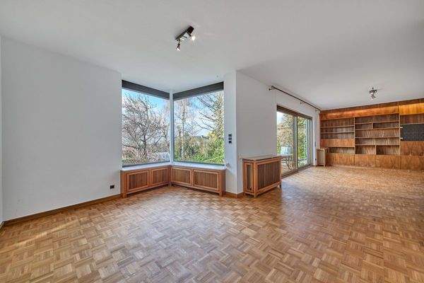 Ground Floor: Dining room area