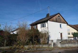 Ansicht von Anbau und Garagen