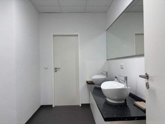 PHOTO-2025-06-11-13-37-03 (2).jpg