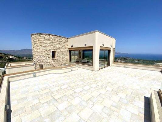 Luxusvilla zum Verkauf in Tsivaras mit Meerblick