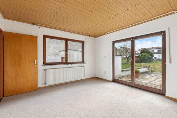 Esszimmer zum Garten hinaus