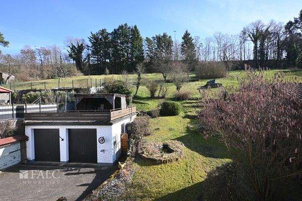 Blick-Garten+Garage