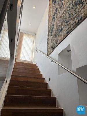 Aufgang ins Obergeschoss