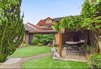 01_Garten_Pergola_Sitzbereich