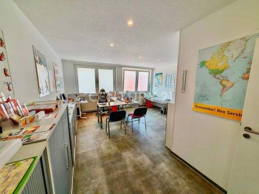 3. geräumiges Behandlungszimmer