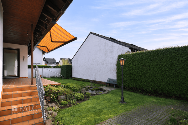 Garten Anischt seitlich 