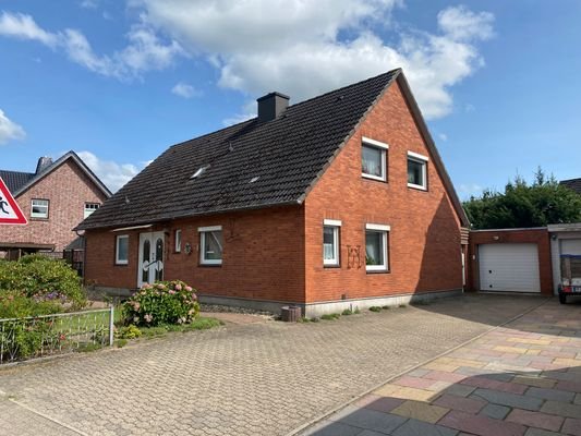 Auffahrt_Garage_Carport_links.jpg