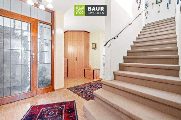 Eingangsbereich-Treppenaufgang EG