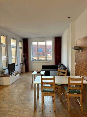 Wohnzimmer / Essbereich