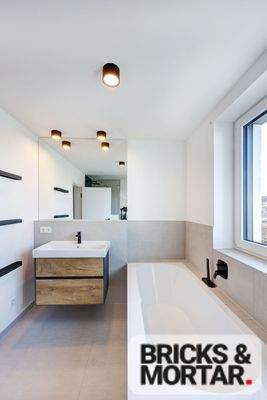 1.OG-Tageslicht+Wanne