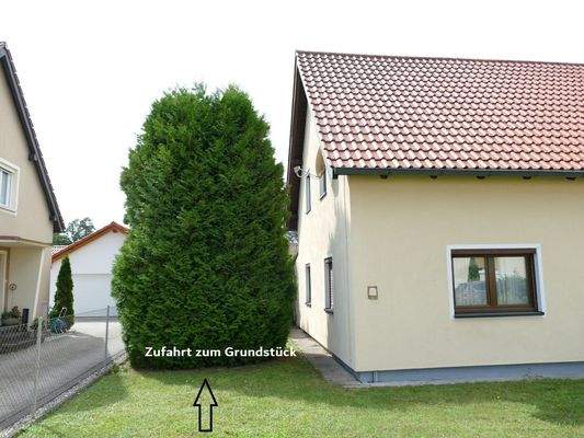 Grundstückszufahrt von der Straße