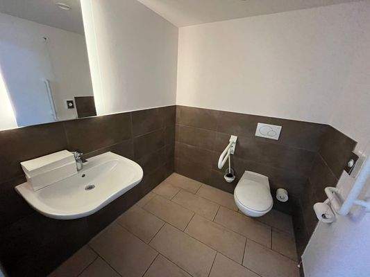 Sanitär Erdgeschoss.JPG