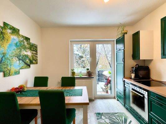 Küche mit Balkonzugang 1.OG