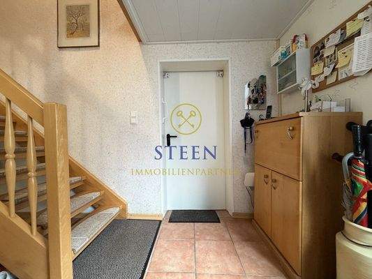 Tür vom Flur zur Garage