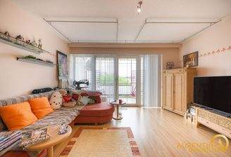 Wohn- Esszimmer mit Balkon