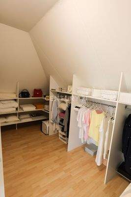 Ankleide 1. Schlafzimmer