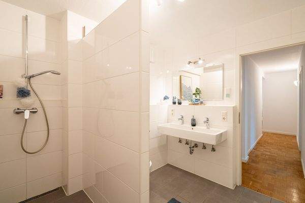 Offene, hochwertige Dusche