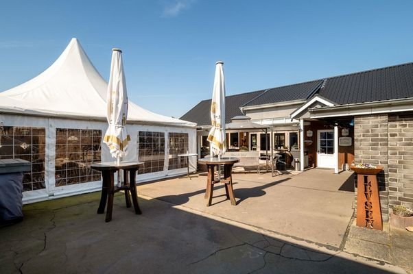 Innenhof u. Gastro