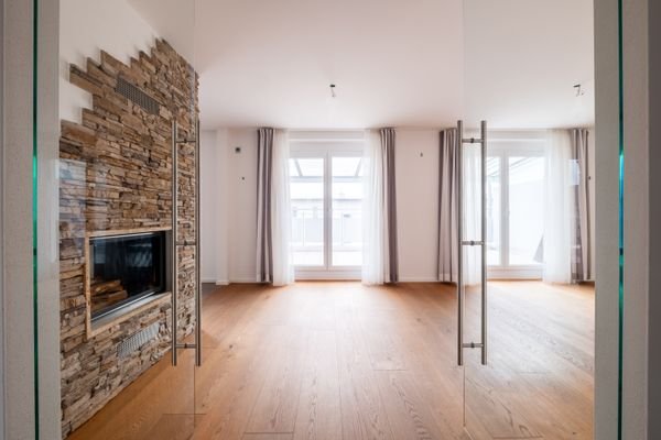 Zugang vom Flur in das Wohnzimmer