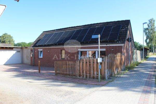 Haus vorne Kamera.jpg