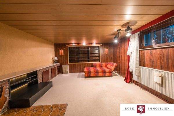 Kaminzimmer UG Bild 1