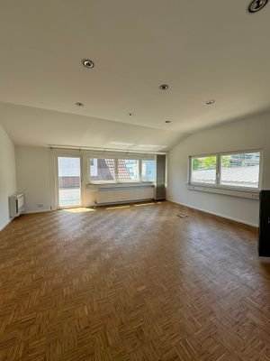 Büro-/Praxisflächen 1. OG