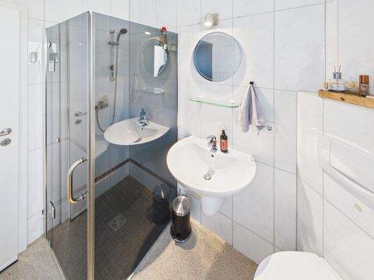 CAM03784G0-PR0100-STILL043