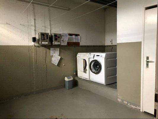 Trockenraum 1 und Waschmaschinenkeller