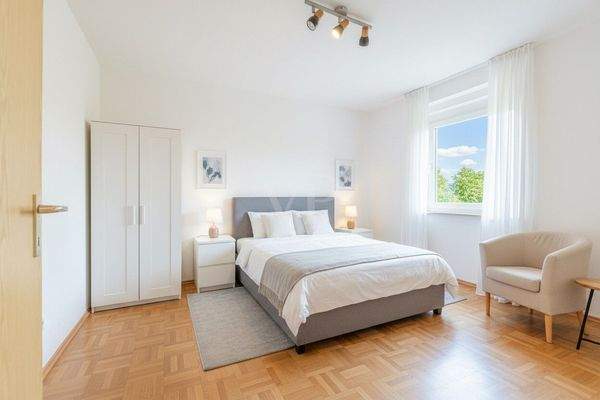 OG Schlafzimmer vorne KI