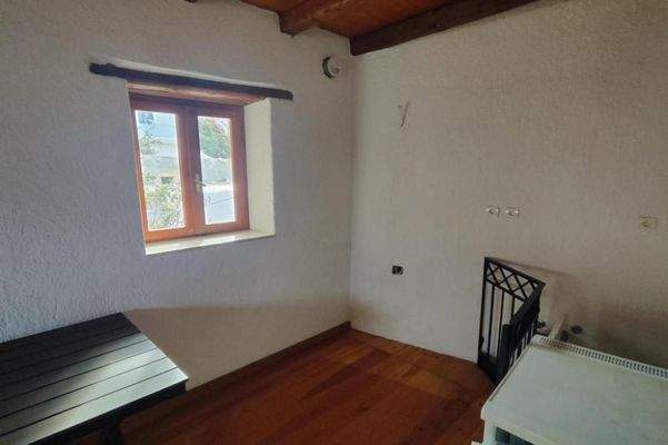 Kreta, Kavousi: Traditionelles Dorfsteinhaus mit Gästehaus zu verkaufen