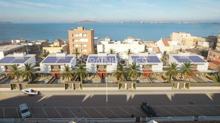3-Bedroom Villas Near the Beach in Los Nietos Murcia