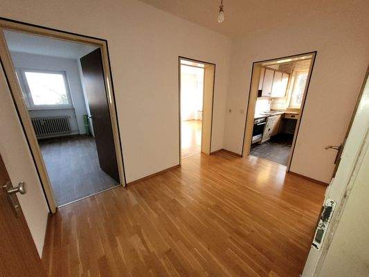 Bitte treten Sie ein!